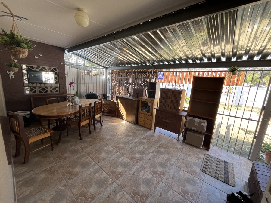 3 Bedroom Property for Sale in Protea Park North West